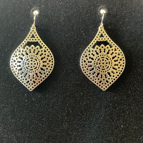 Beautiful Silver Earrings - Picture 2 of 5